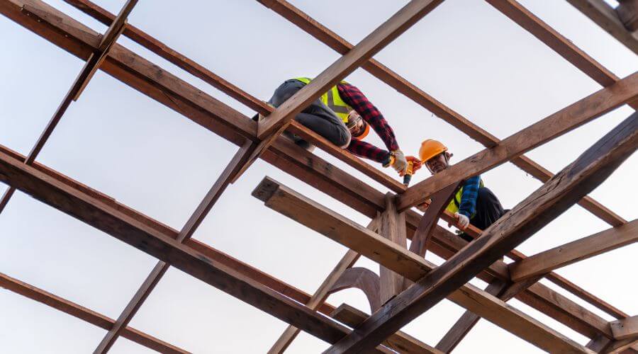 Professional New roof installation in Waverly, IA